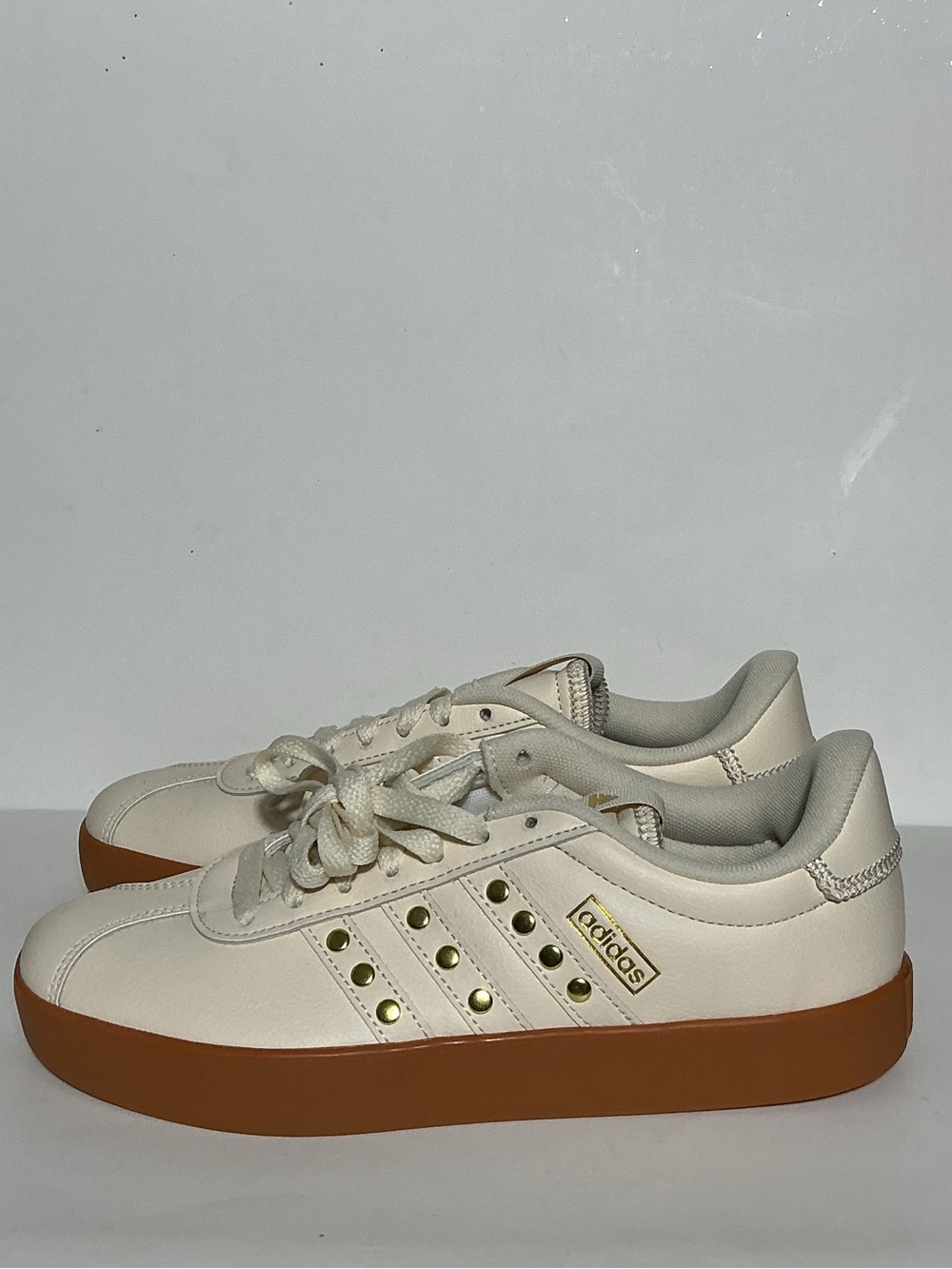 Adidas VL Court Sneakers Wonder White Gold Gum Sole Size 7 NWOT - Picture 13 of 14
